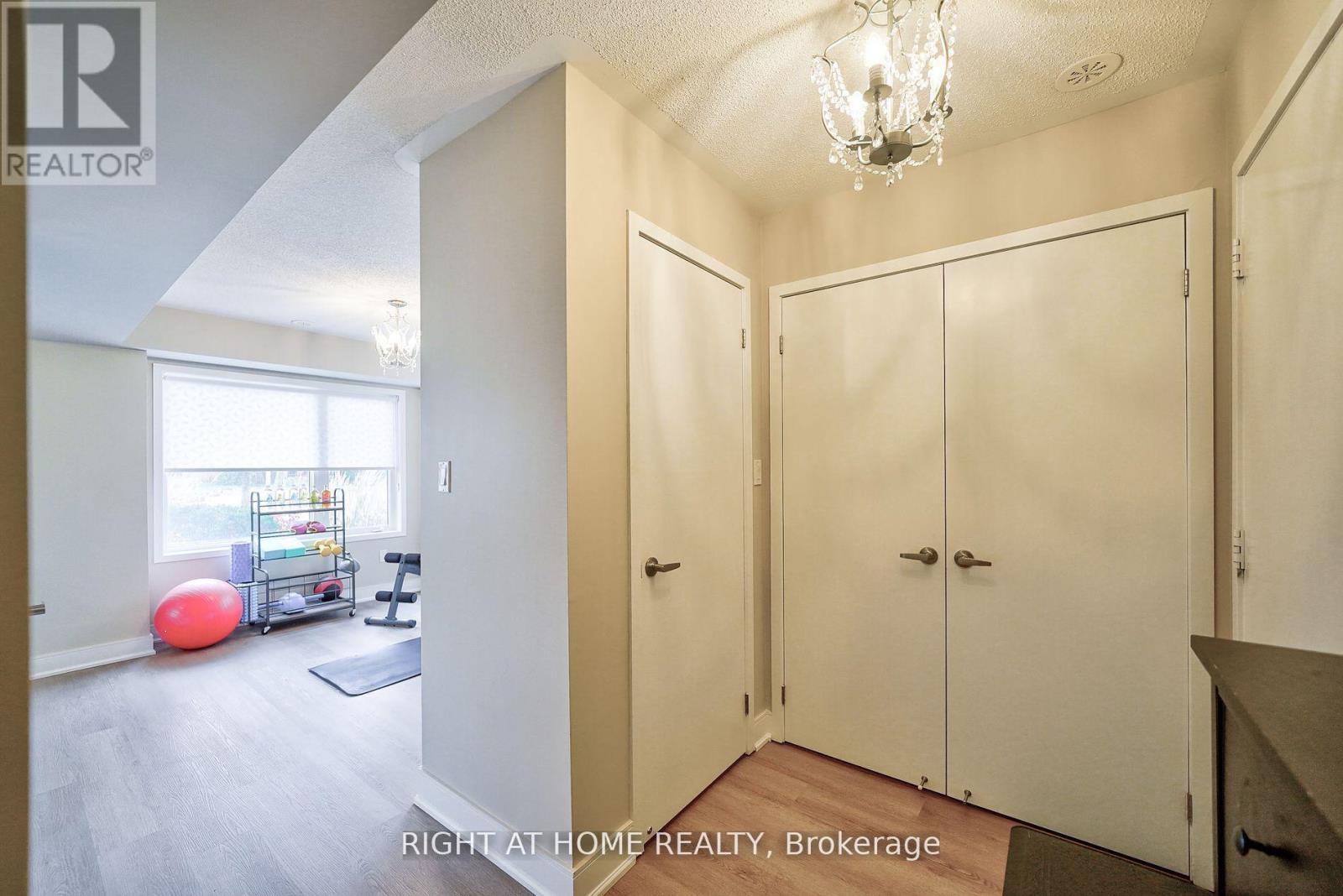10568 Bayview Avenue, Richmond Hill, Ontario  L4C 0M8 - Photo 34 - N12041477