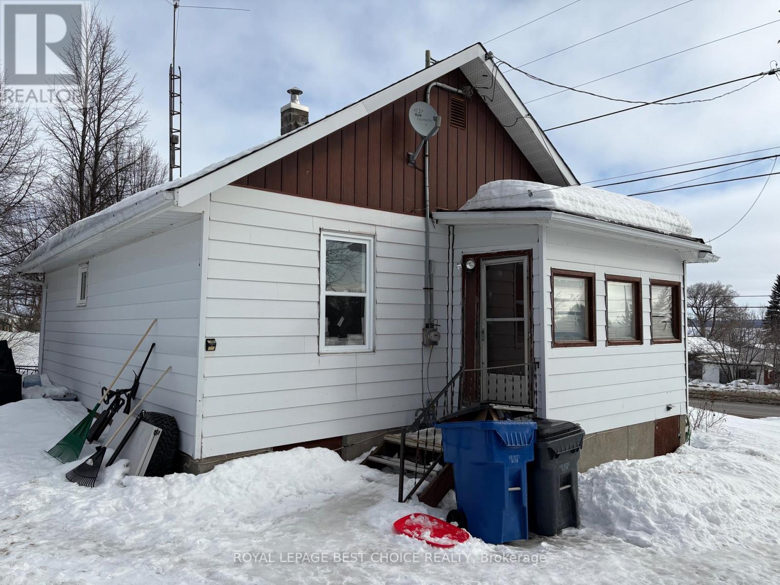 180 Rorke Avenue, Temiskaming Shores, Ontario  P0J 1K0 - Photo 3 - T12014621