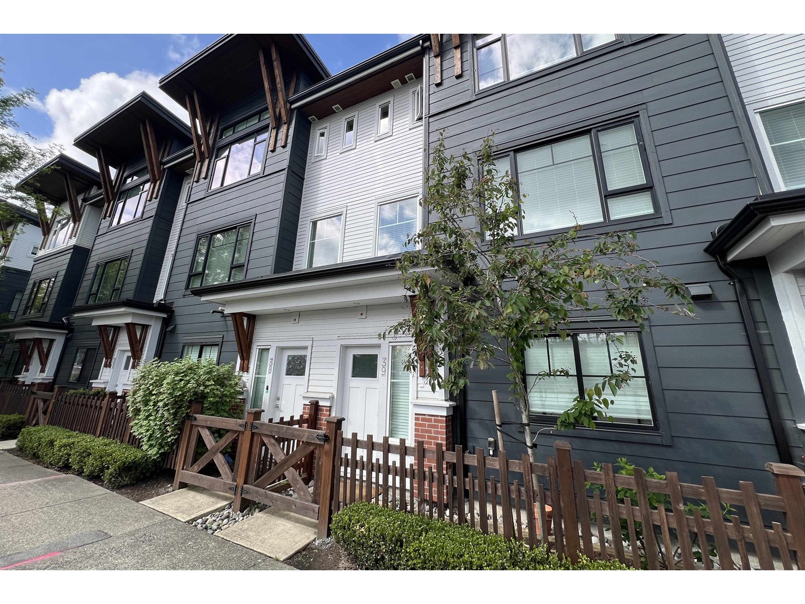 39 22128 48A AVENUE, Langley, British Columbia