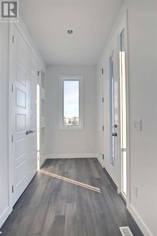 Property at 340 Waterford Boulevard image 5