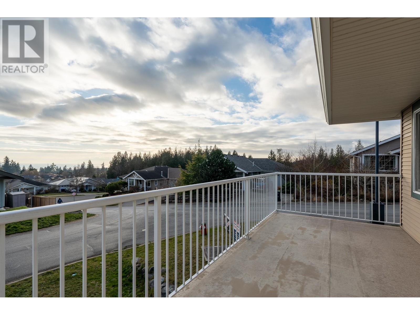 5683 Emily Way, Sechelt, British Columbia  V7Z 0N5 - Photo 30 - R2997817
