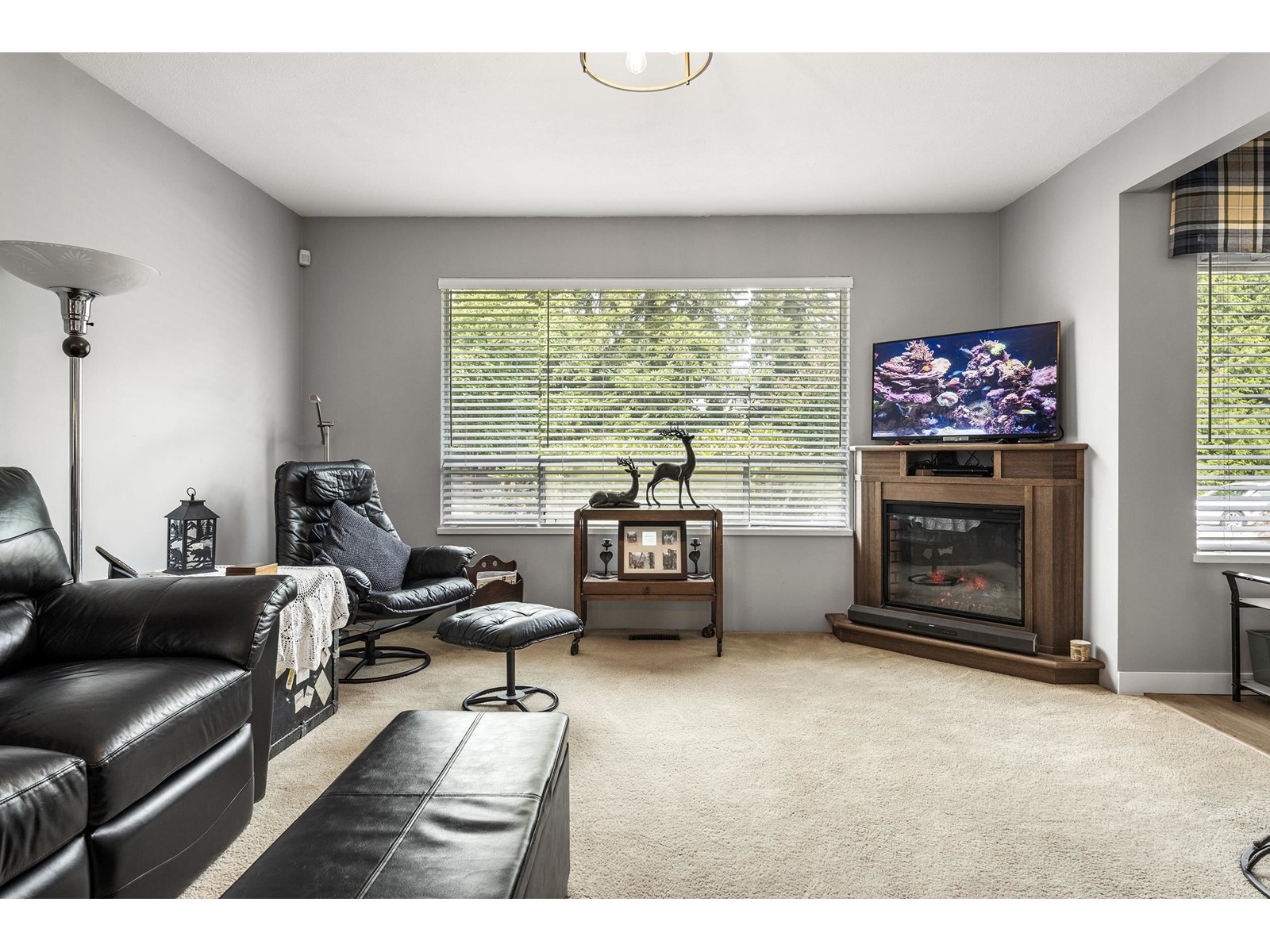 Property at 15618 93 AVENUE image 4