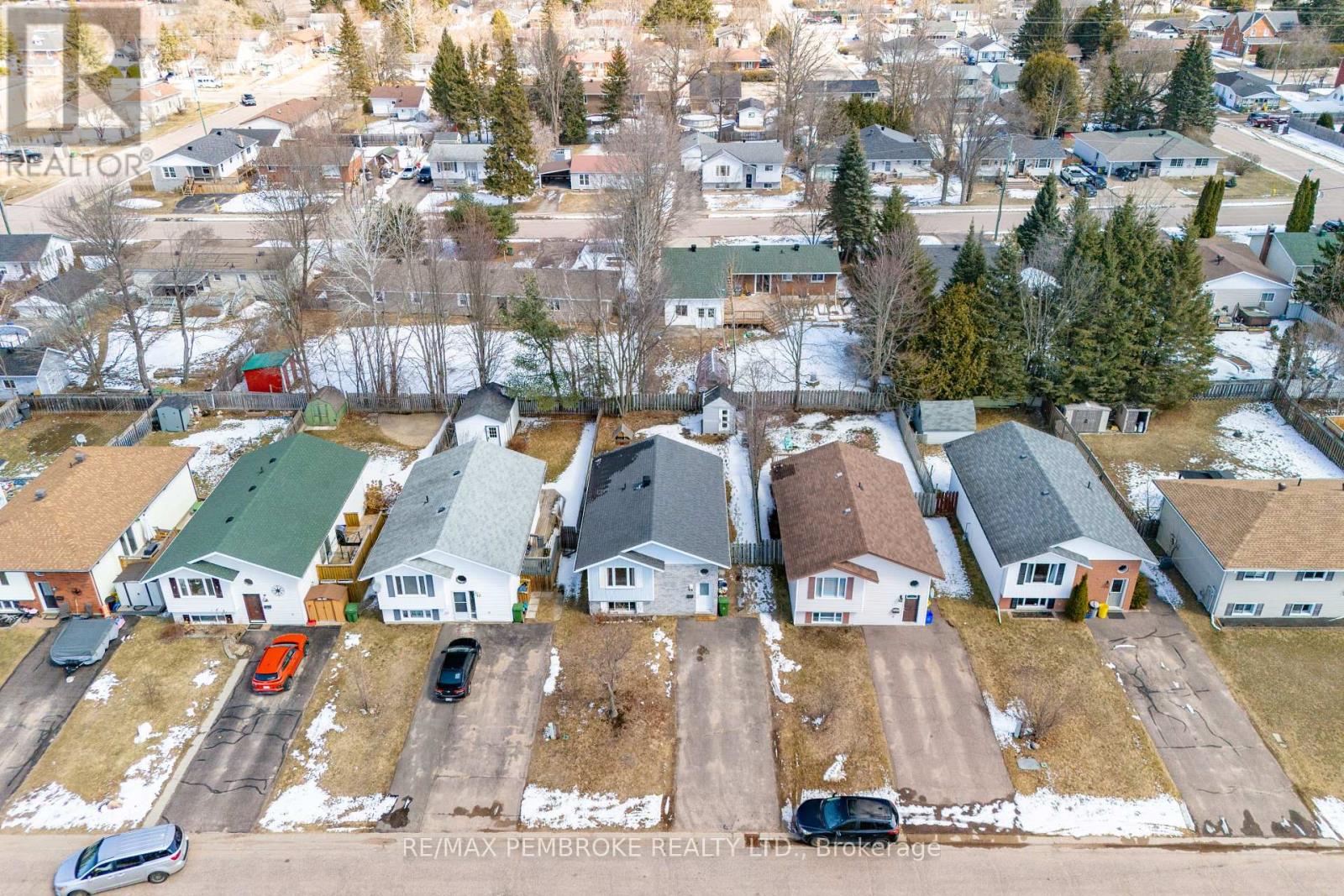 14 Briarwood Drive, Petawawa, Ontario  K8H 3N8 - Photo 47 - X12123137