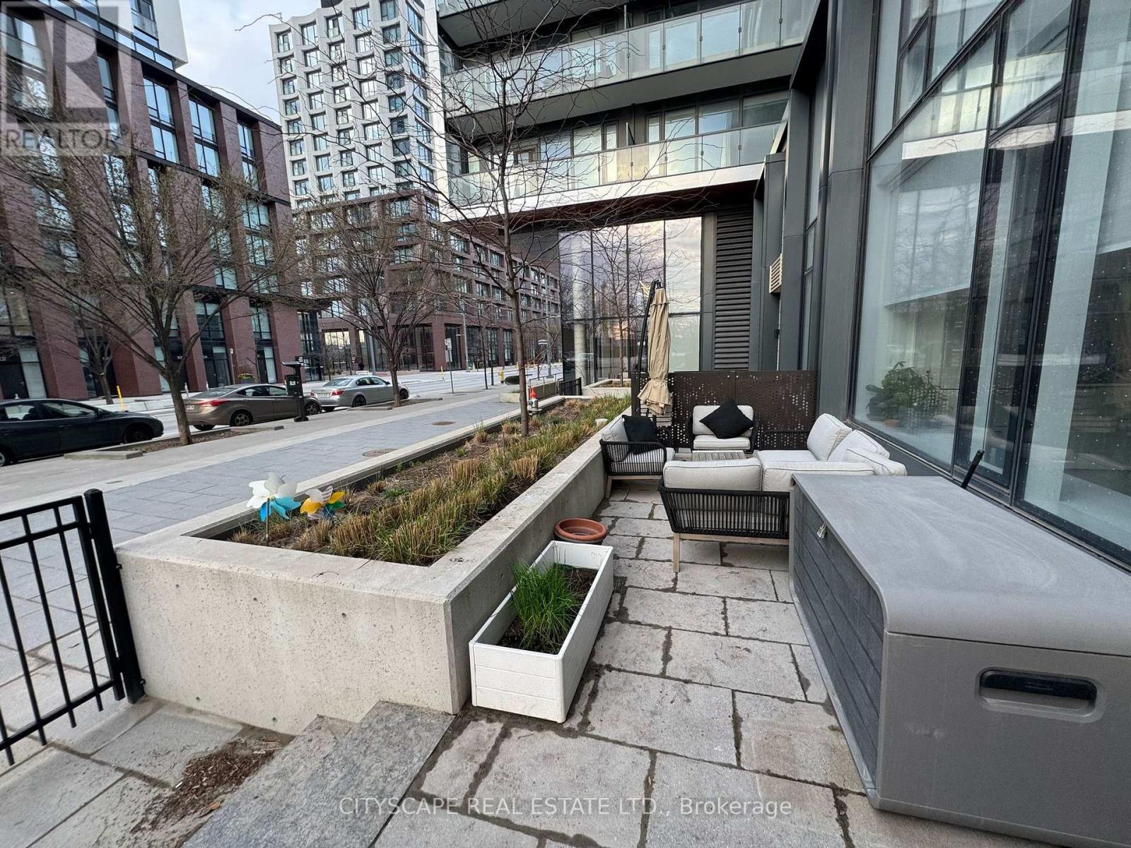 S122 - 180 Mill Street, Toronto, Ontario  M5A 0V7 - Photo 3 - C12105637