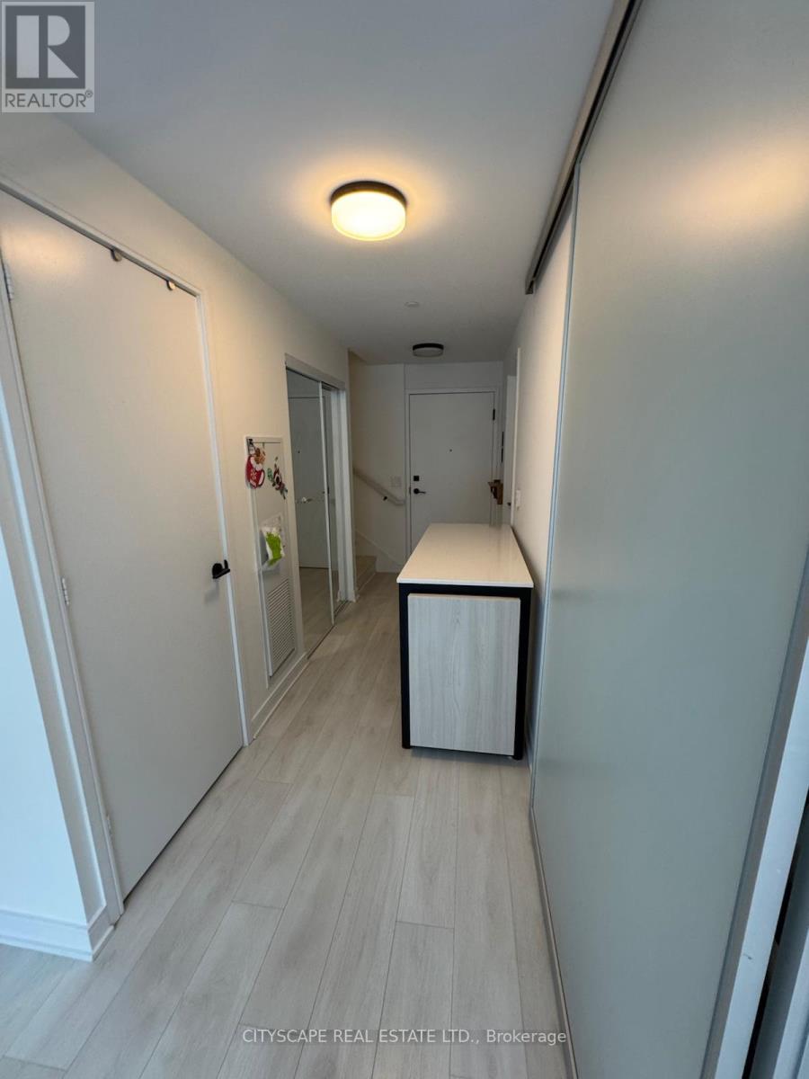 S122 - 180 Mill Street, Toronto, Ontario  M5A 0V7 - Photo 9 - C12105637