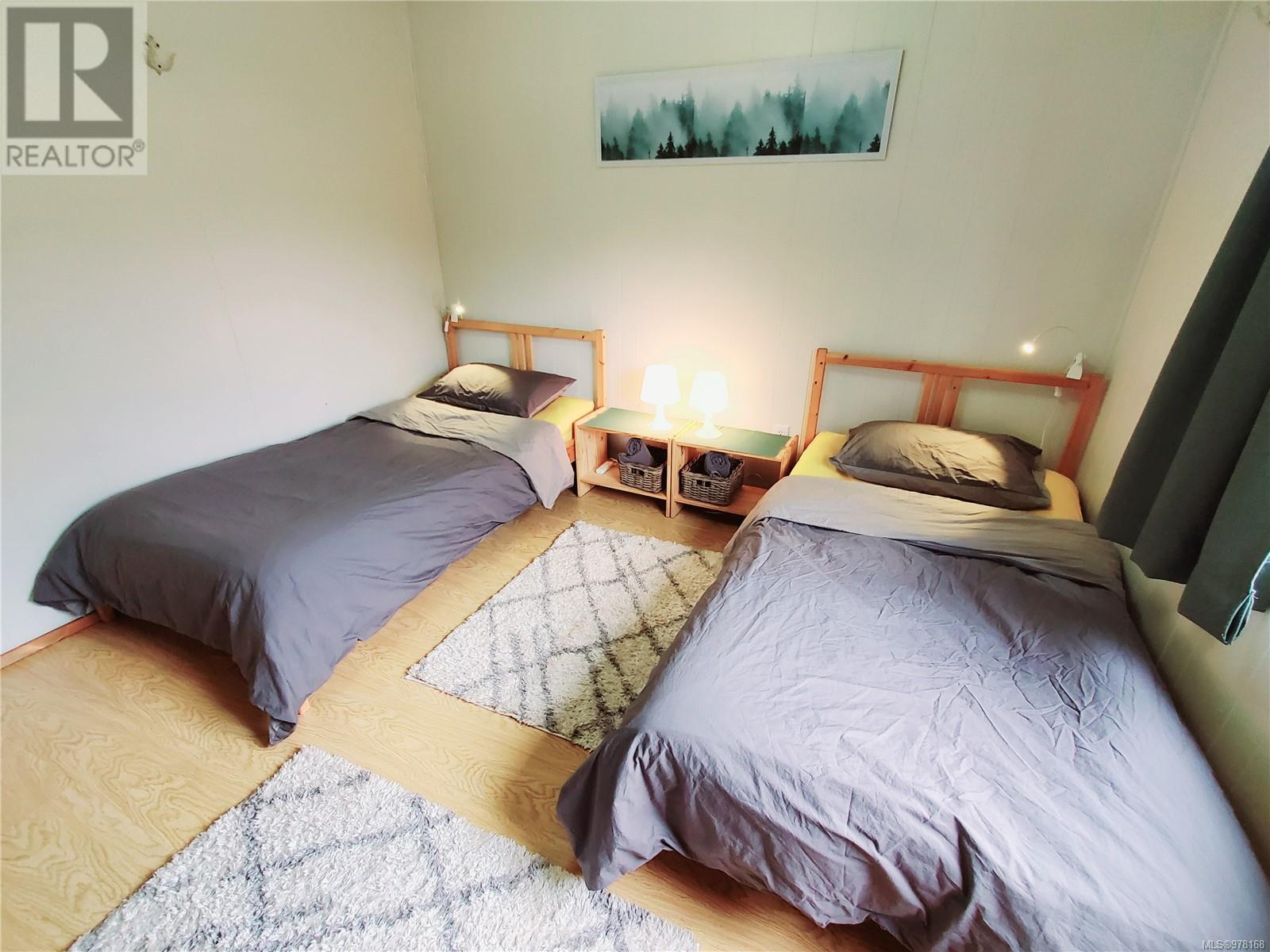 240 Campbell St, Tofino, British Columbia  V0R 2Z0 - Photo 14 - 978168
