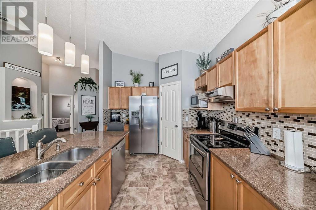 328 Cove Road, Chestermere, Alberta  T1X 1L5 - Photo 10 - A2172832