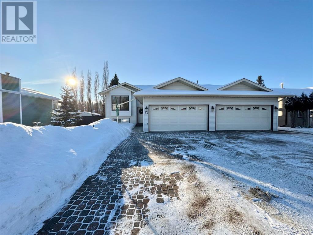 Property at 44 Pineview Road image 1