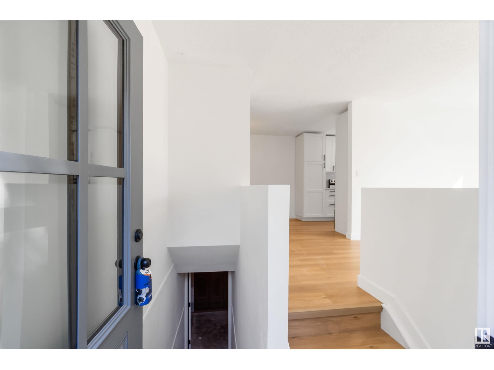Property at 4615 35 AV NW image 3