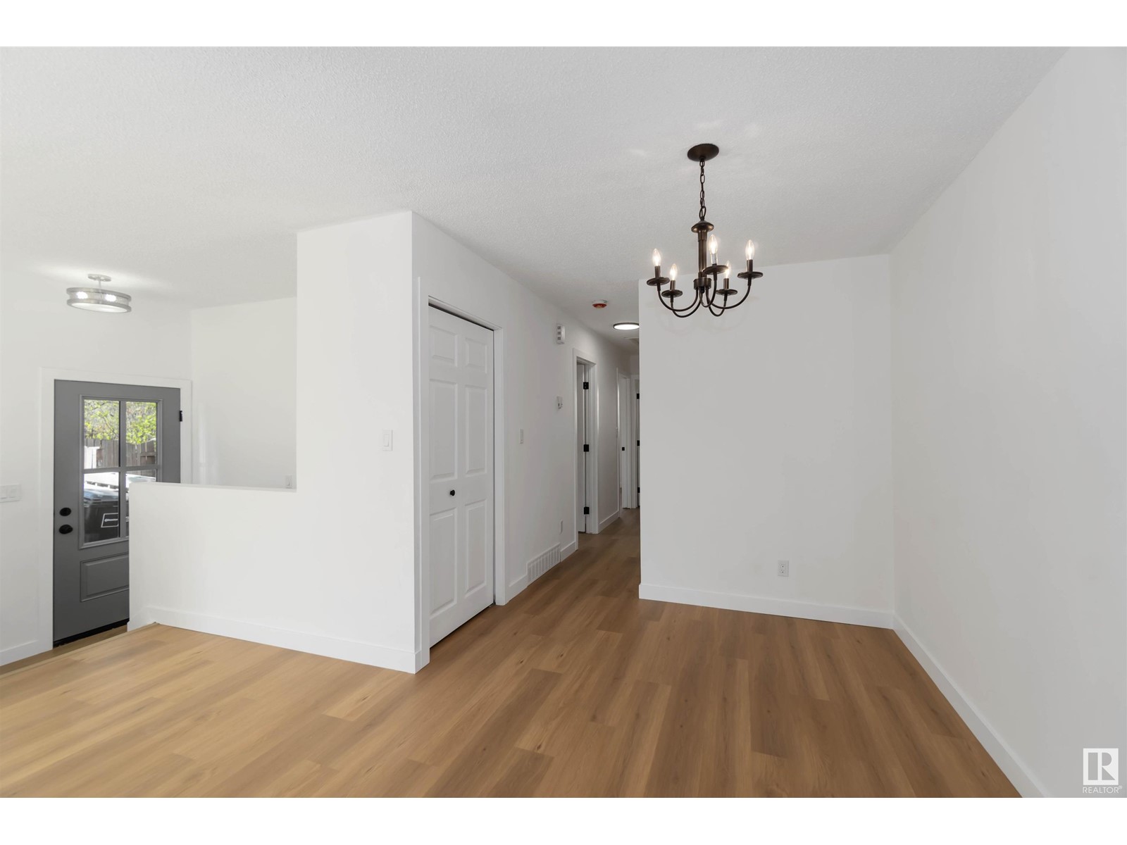 4615 35 Av Nw, Edmonton, Alberta  T6L 3P8 - Photo 16 - E4434447
