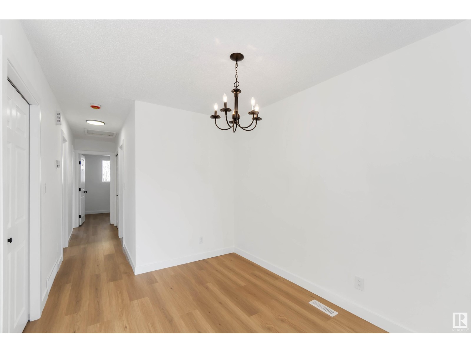 4615 35 Av Nw, Edmonton, Alberta  T6L 3P8 - Photo 17 - E4434447