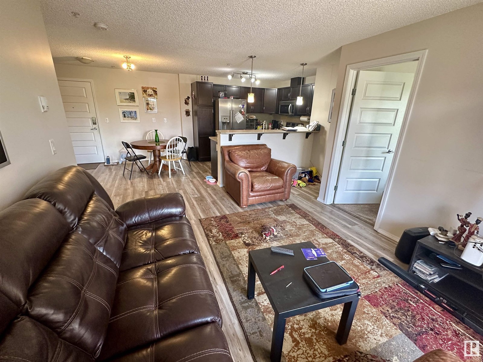 Property at #209 6070 SCHONSEE WY NW image 4