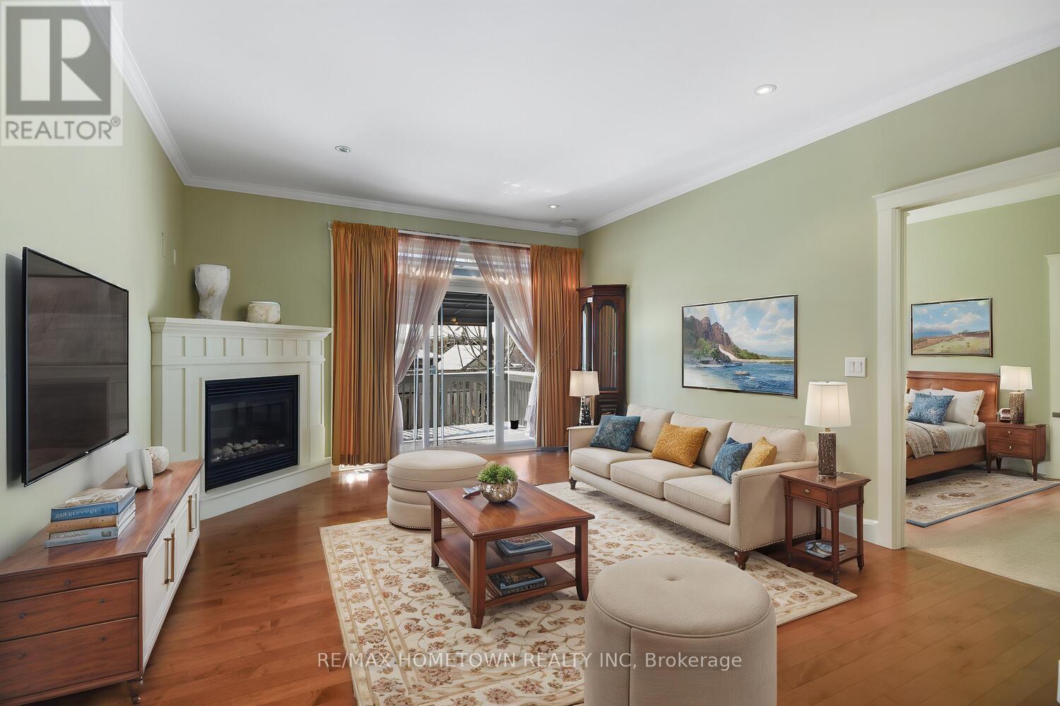 Property at 427 BROCK STREET W image 3