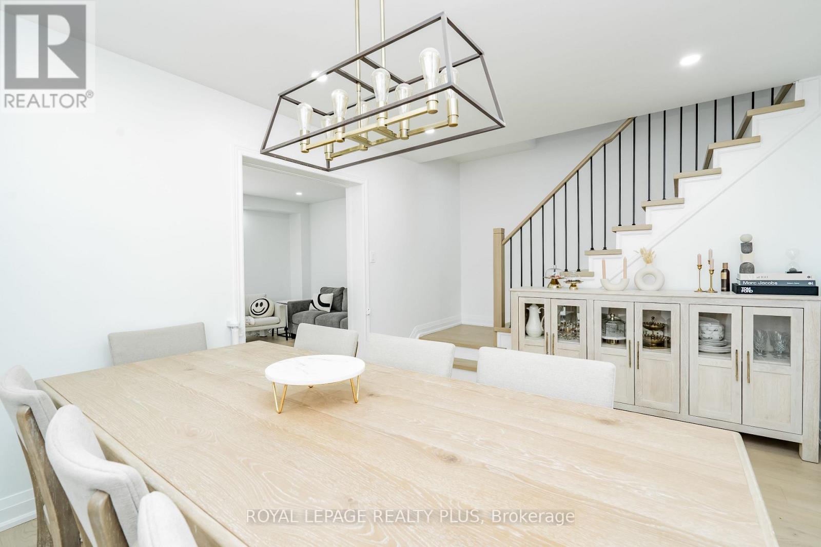 Property at 568 FERGO AVENUE image 3