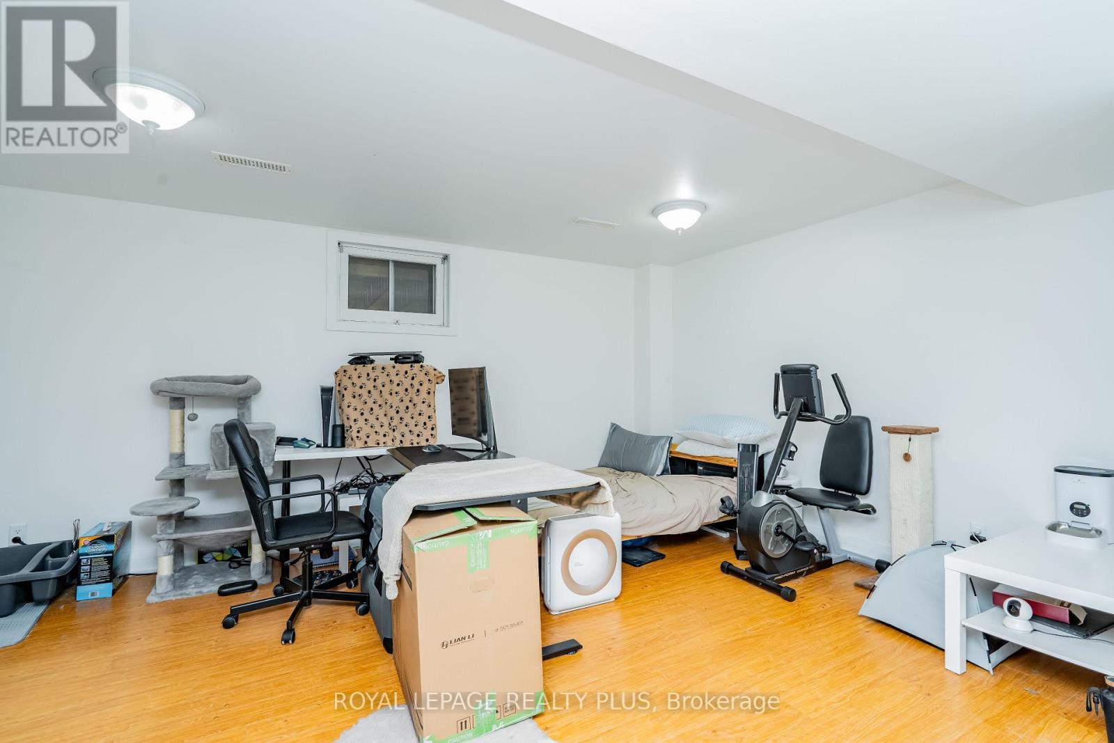 568 Fergo Avenue, Mississauga (Cooksville), Ontario  L5B 2J3 - Photo 37 - W12100053