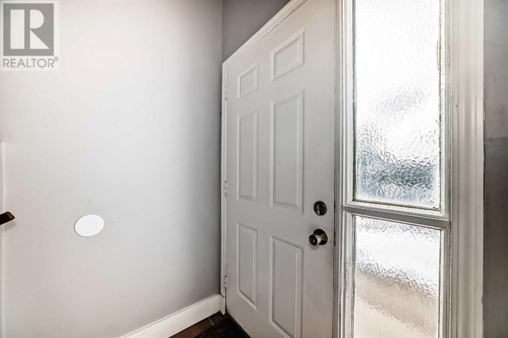 Property at 201 Penbrooke Close SE image 3