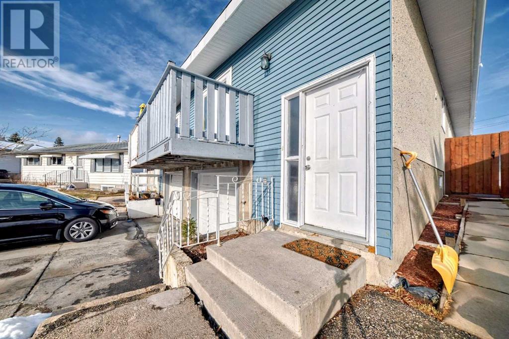 Property at 201 Penbrooke Close SE image 2
