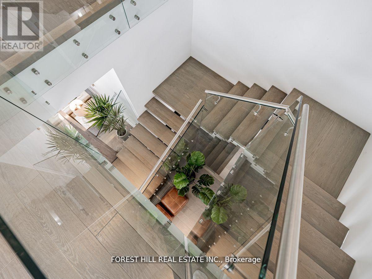 7 Fairmeadow Avenue, Toronto, Ontario  M2P 1W6 - Photo 21 - C12123150