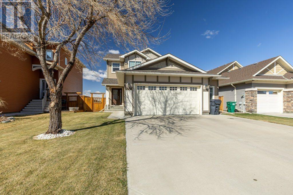 Property at 679 Marie Van Haarlem Crescent N image 1