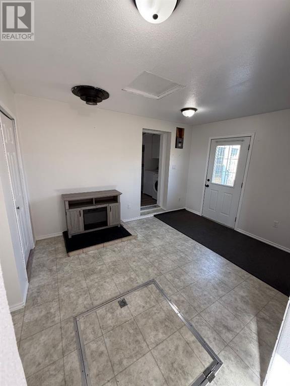 10302 107 Street, La Crete, Alberta  T0H 2H0 - Photo 6 - A2216931