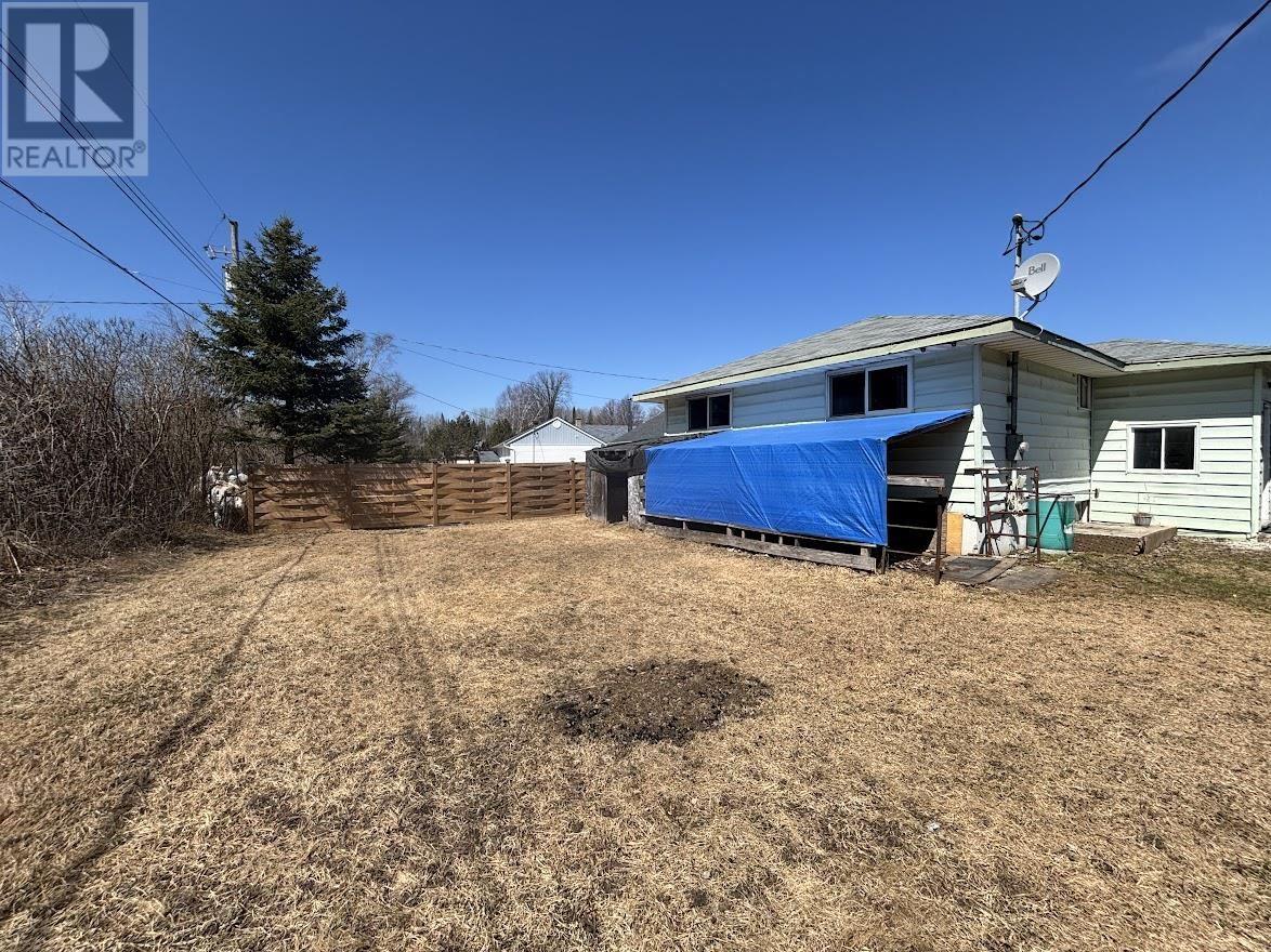 68 Neebig Ave, Manitouwadge, Ontario  P0T 2C0 - Photo 40 - TB250917