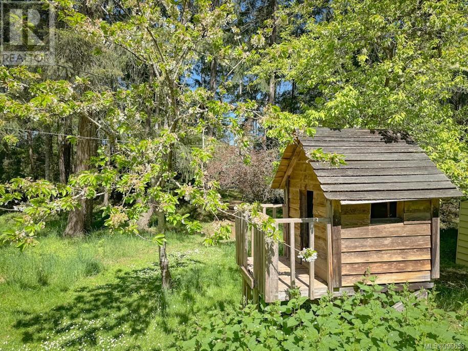 1560 Violet Cres, Gabriola Island, British Columbia  V0R 1X5 - Photo 43 - 996858