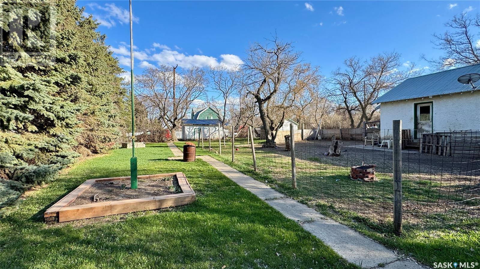 Property at 351 4th STREET image 4