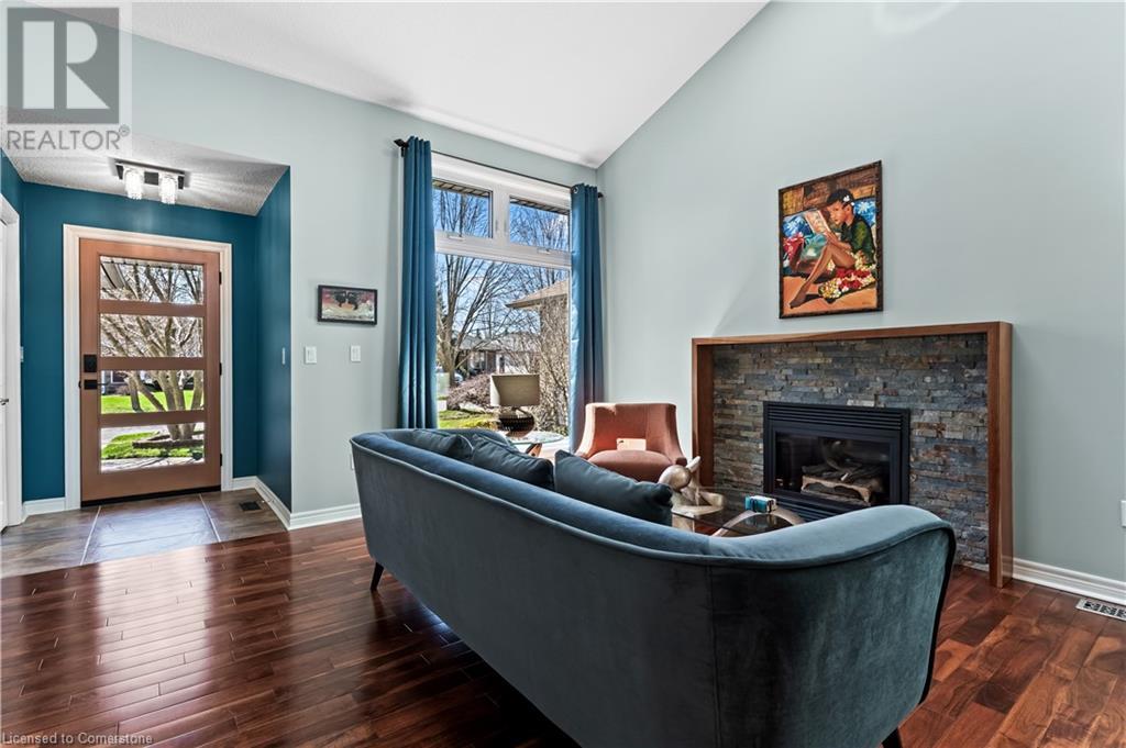 Property at 321 BECKETT Crescent image 5