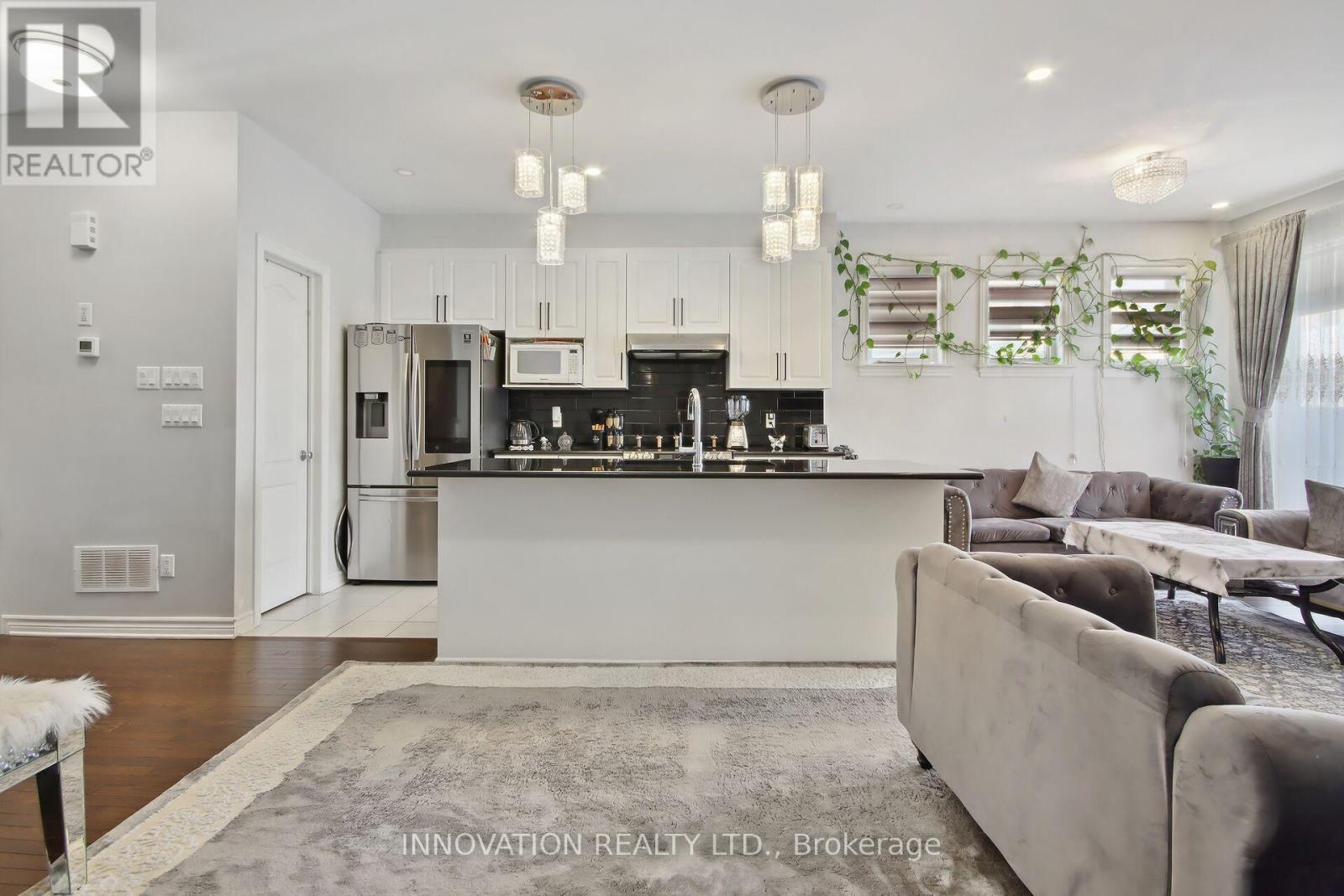 Property at 517 MUSCARI STREET image 5