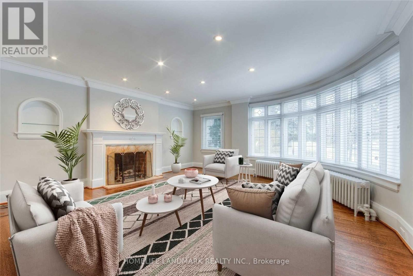 283 Chaplin Crescent, Toronto, Ontario  M5P 1B1 - Photo 3 - C12024847