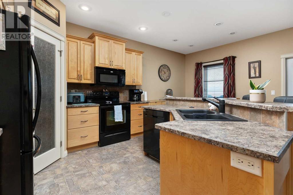 3910 76 Street, Camrose, Alberta  T4V 4C1 - Photo 6 - A2215954