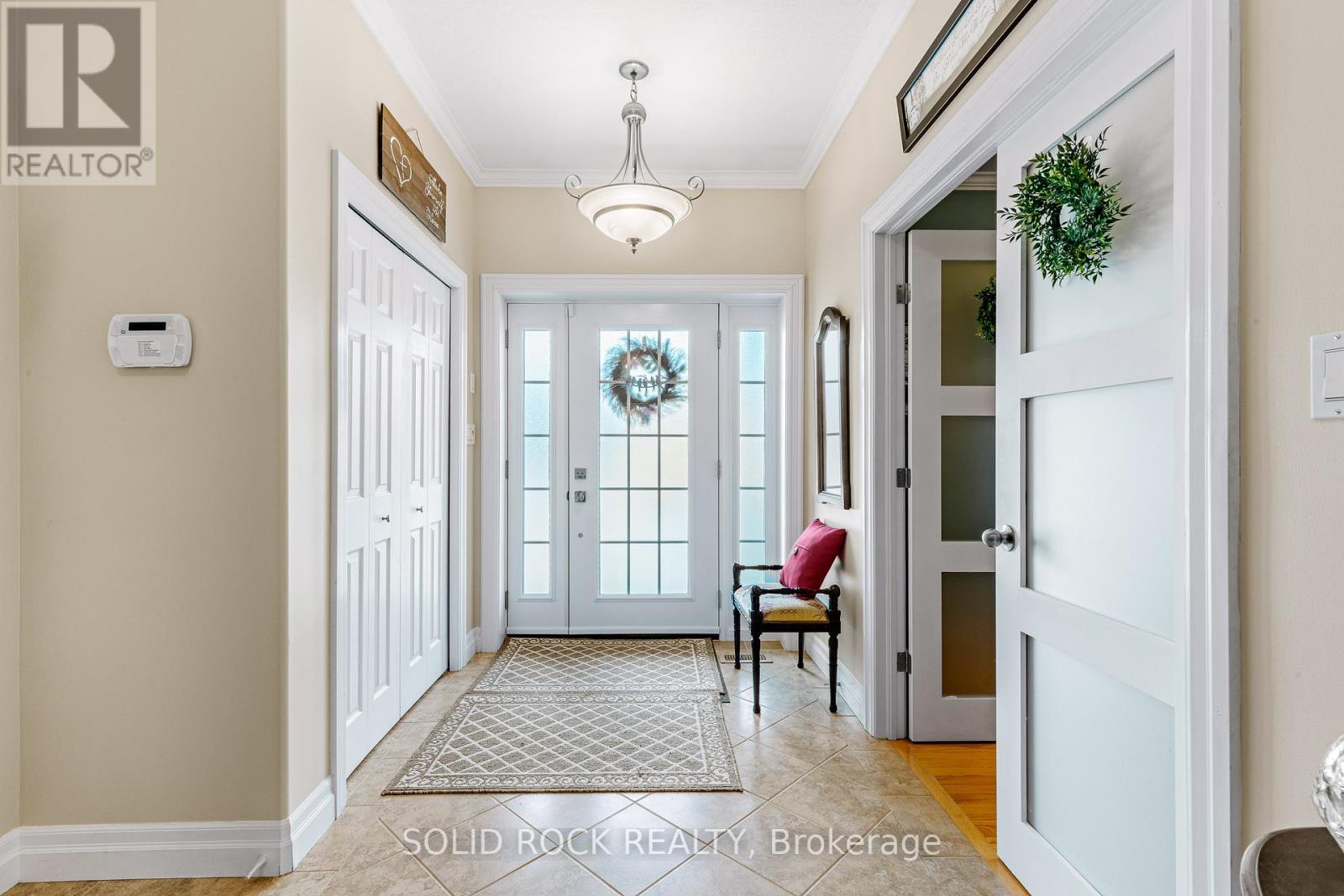 1021 Crestwood Drive, Brockville, Ontario  K6V 7N1 - Photo 4 - X12123177