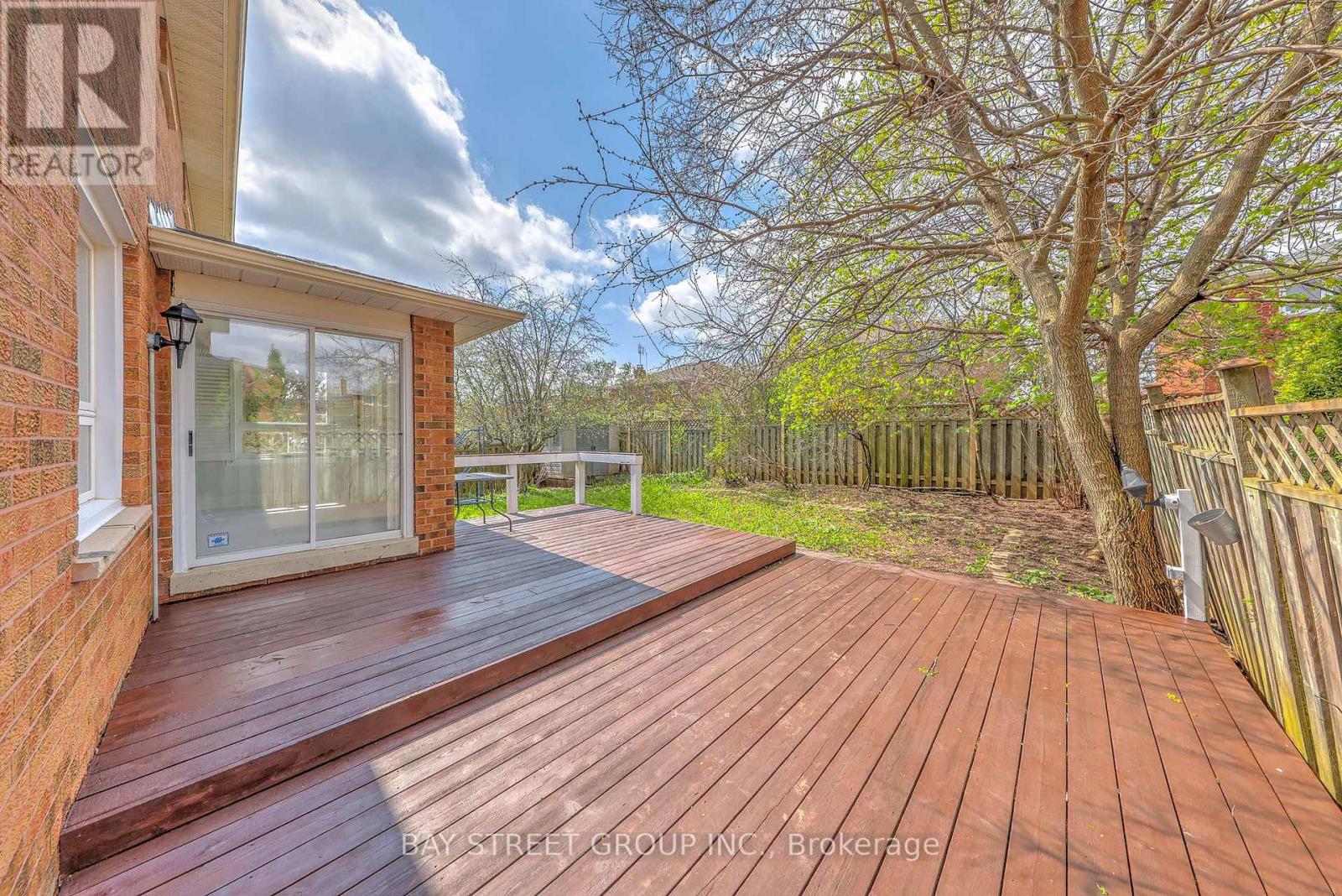 2042 Golden Briar Trail, Oakville, Ontario  L6H 4N4 - Photo 35 - W12122032