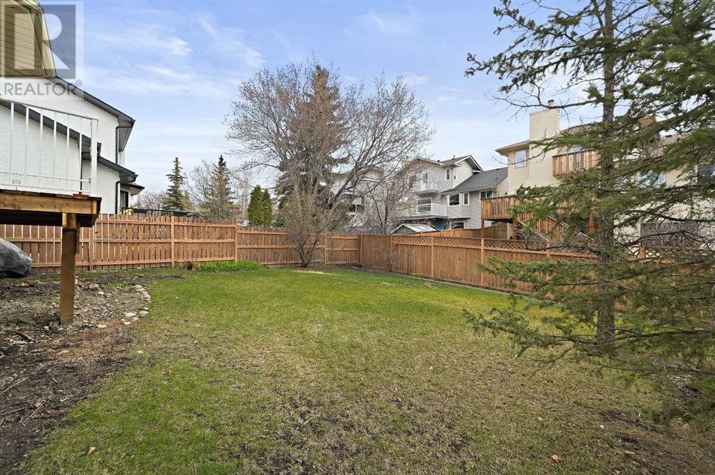 Property at 184 Hawkwood Drive NW image 4