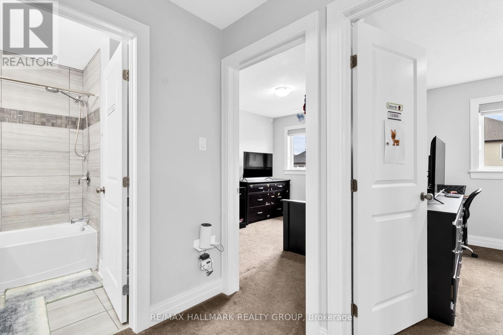 128 Woodhurst Crescent, Ottawa, Ontario  K2S 2G4 - Photo 17 - X12087025