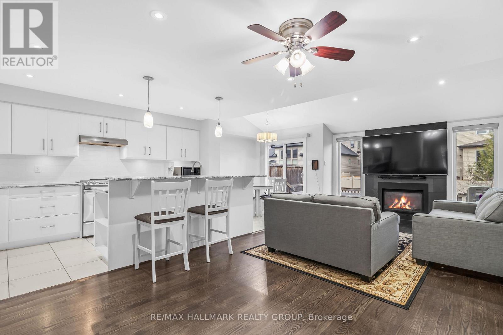 128 Woodhurst Crescent, Ottawa, Ontario  K2S 2G4 - Photo 5 - X12087025