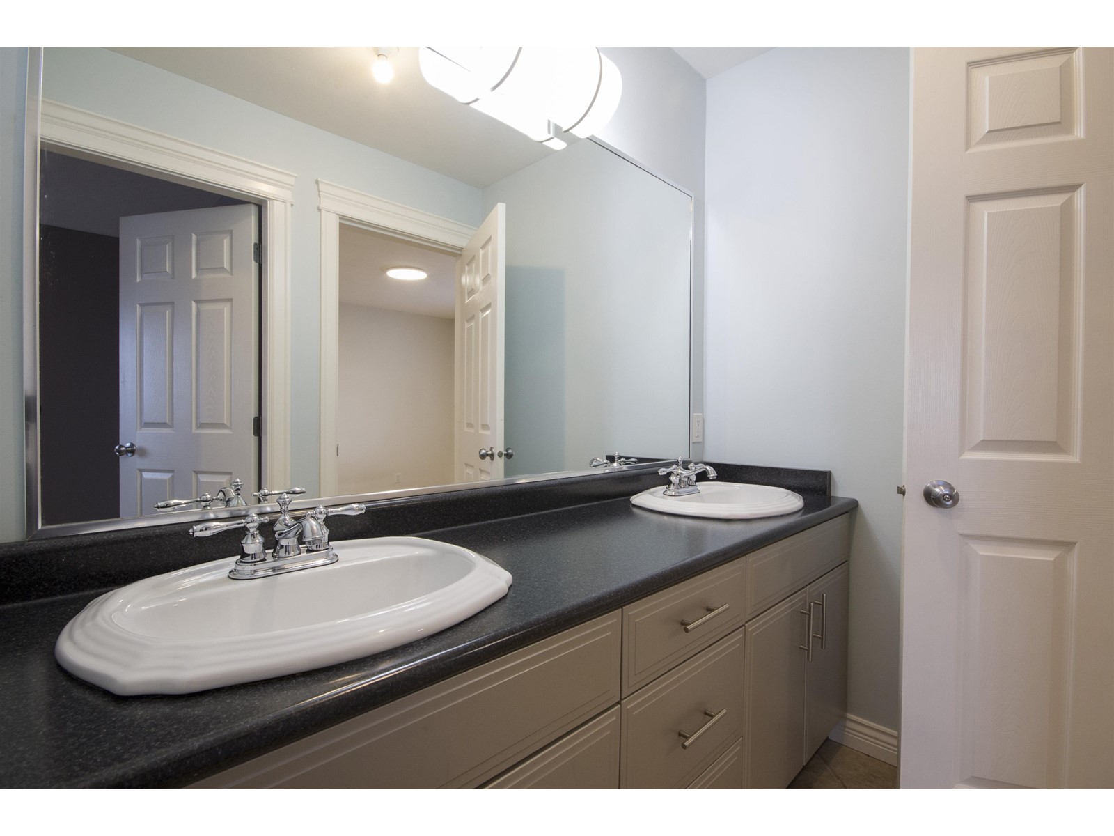 12136 100a Avenue, Surrey, British Columbia  V3V 2Y5 - Photo 19 - R2963491