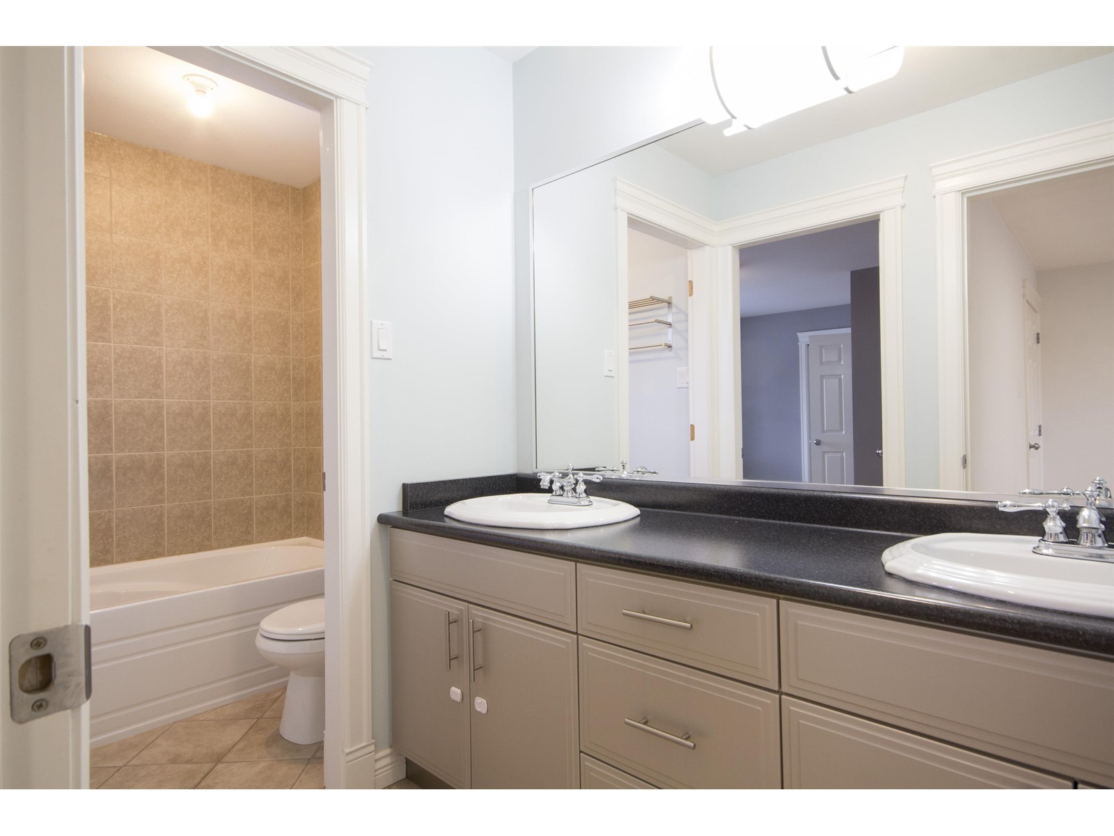 12136 100a Avenue, Surrey, British Columbia  V3V 2Y5 - Photo 18 - R2963491