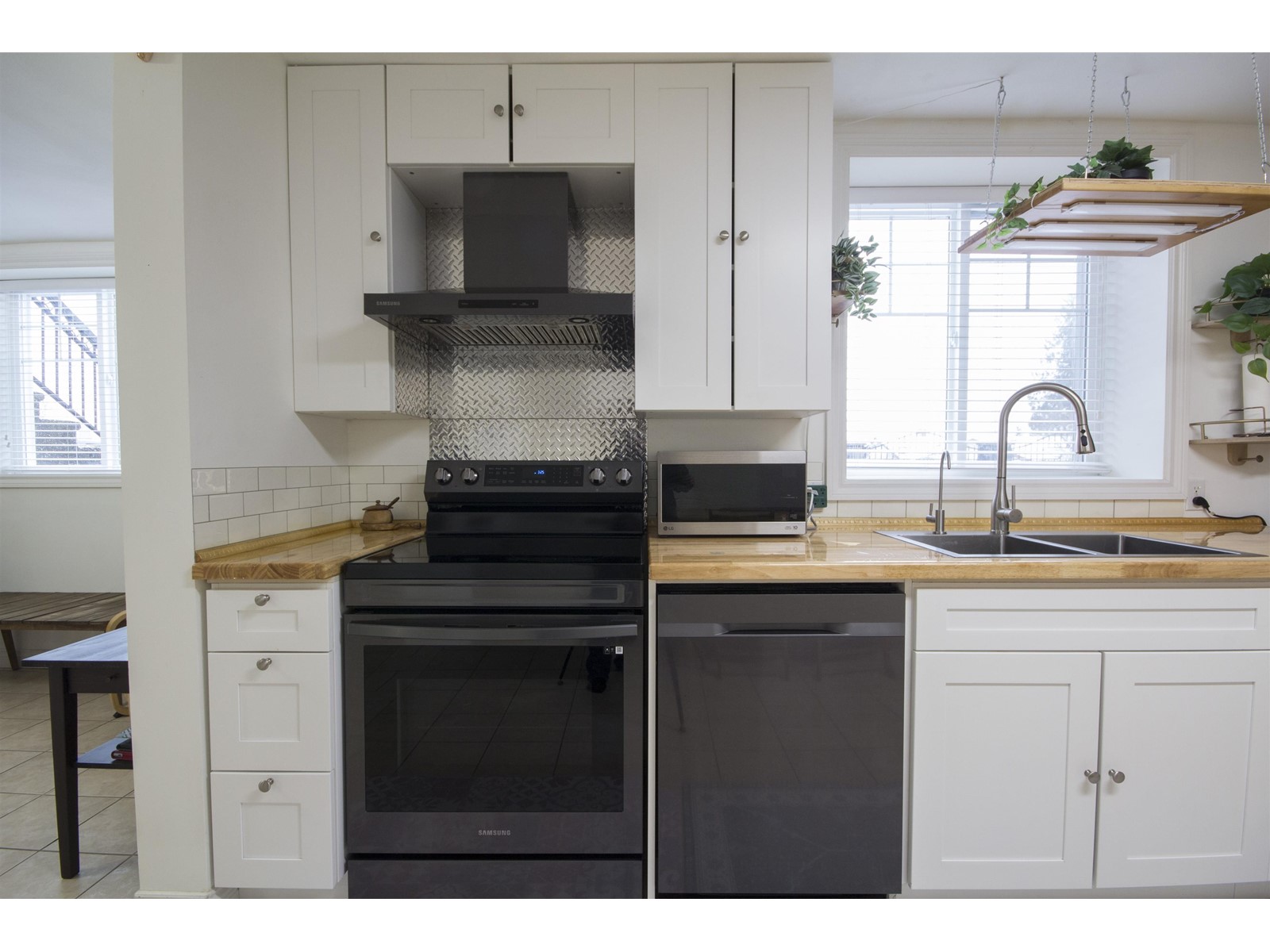 12136 100a Avenue, Surrey, British Columbia  V3V 2Y5 - Photo 31 - R2963491