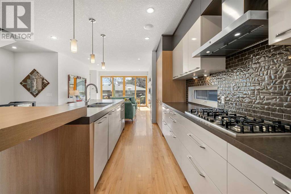 1735 33 Avenue Sw, Calgary, Alberta  T2T 1Y8 - Photo 9 - A2210537