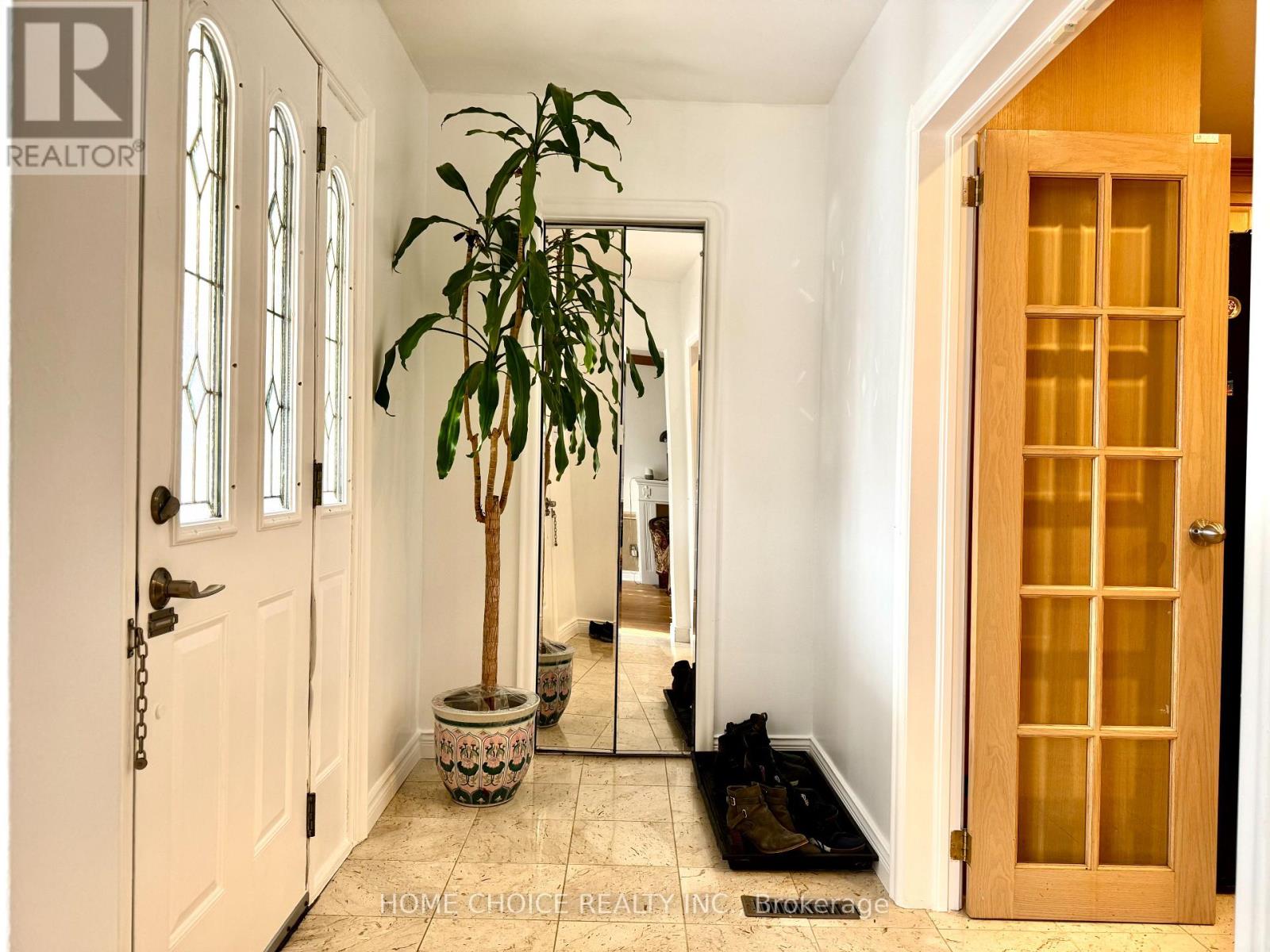 Property at 3 SAUGEEN CRESCENT image 3