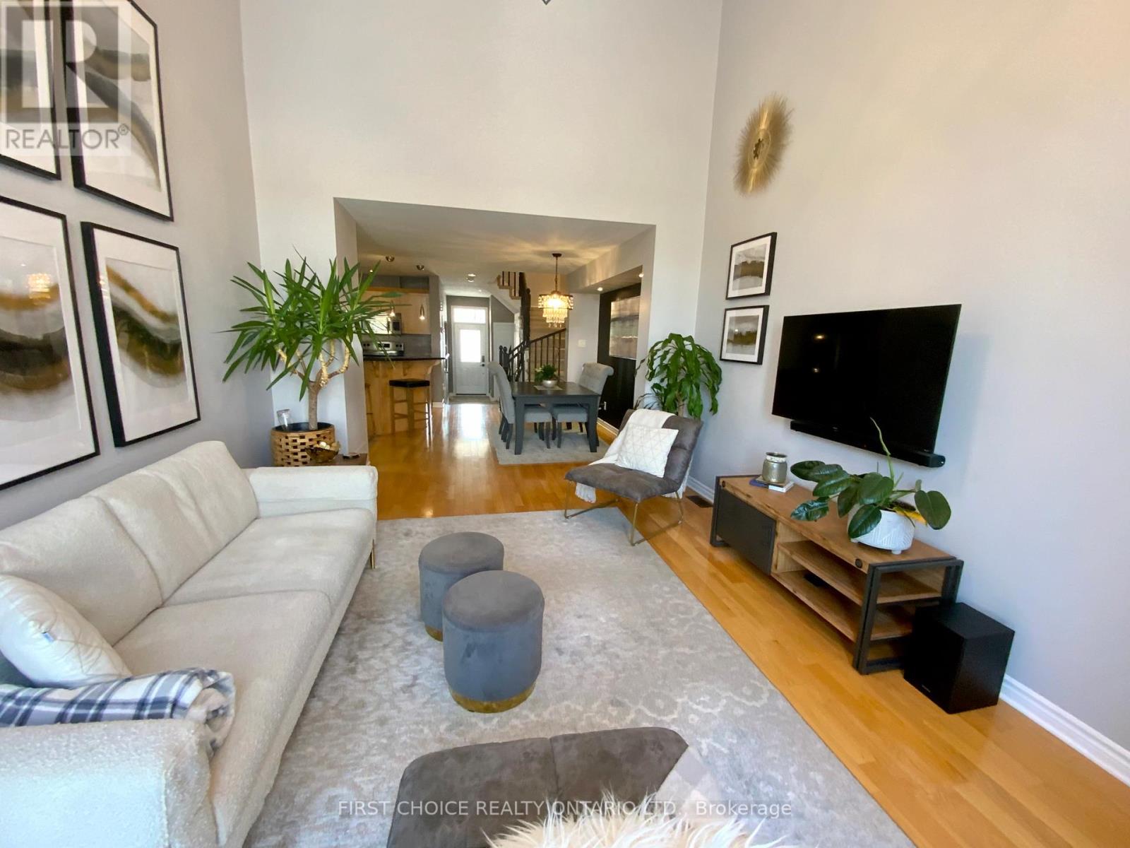 543 Salzburg Drive, Ottawa, Ontario  K4A 0C6 - Photo 18 - X12040040