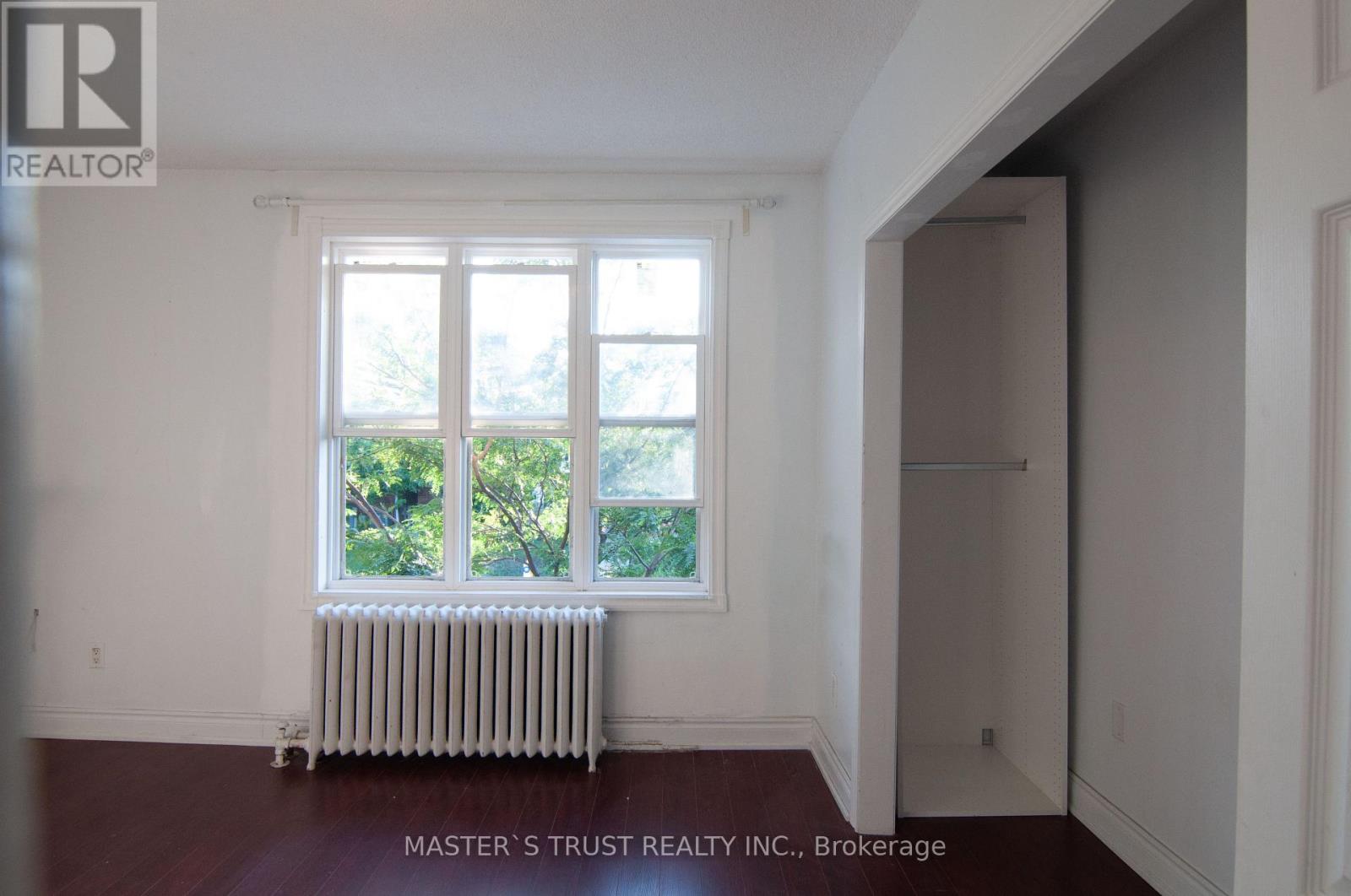 Upper - 567 Oakwood Avenue, Toronto, Ontario  M6E 2X6 - Photo 12 - C12123213