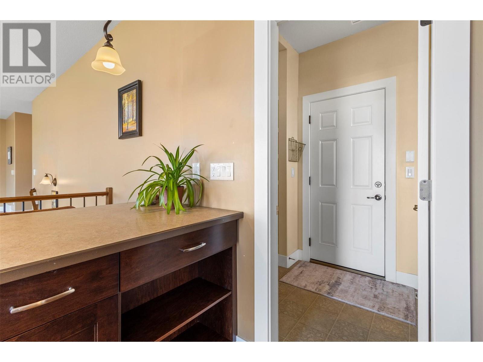 4721 Uplands Drive, Kamloops, British Columbia  V2C 6S9 - Photo 15 - 10340110