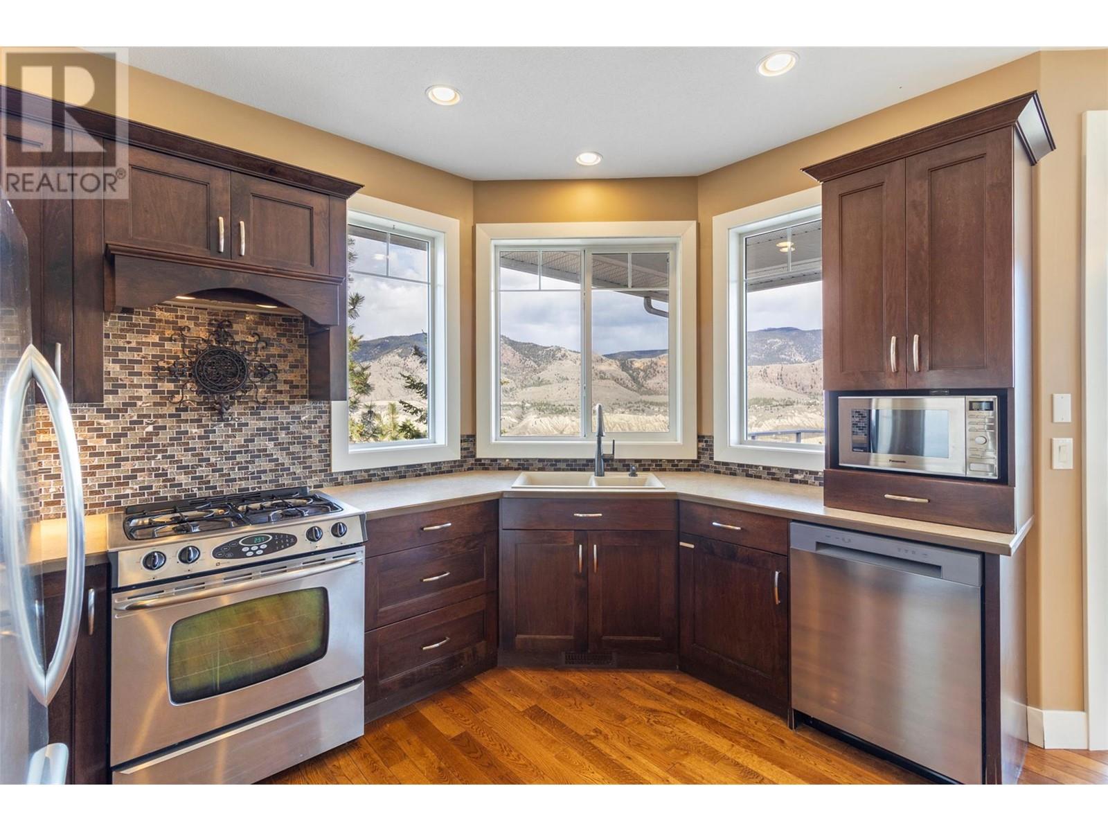 4721 Uplands Drive, Kamloops, British Columbia  V2C 6S9 - Photo 14 - 10340110