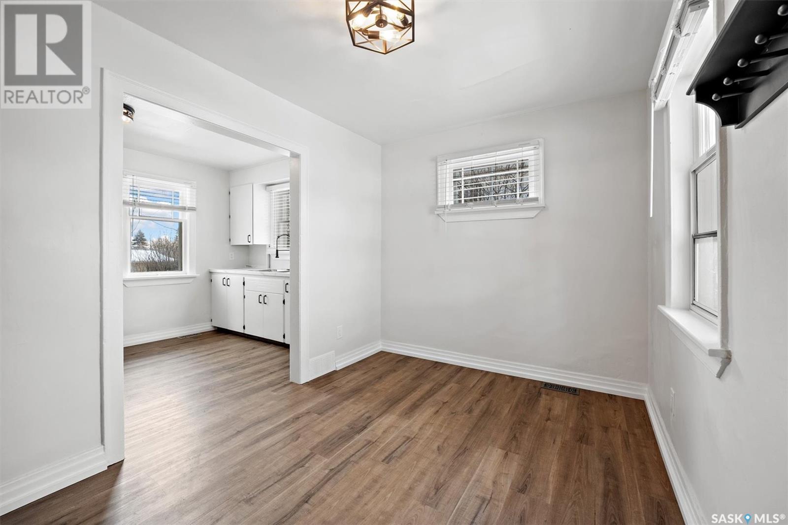 Property at 452 T AVENUE S image 5