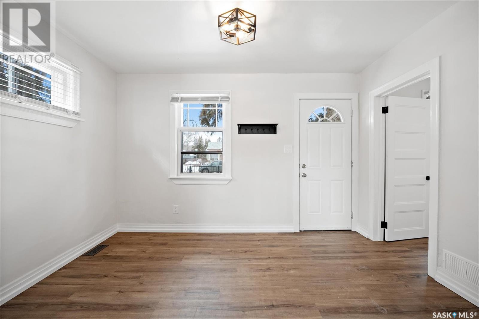 Property at 452 T AVENUE S image 3