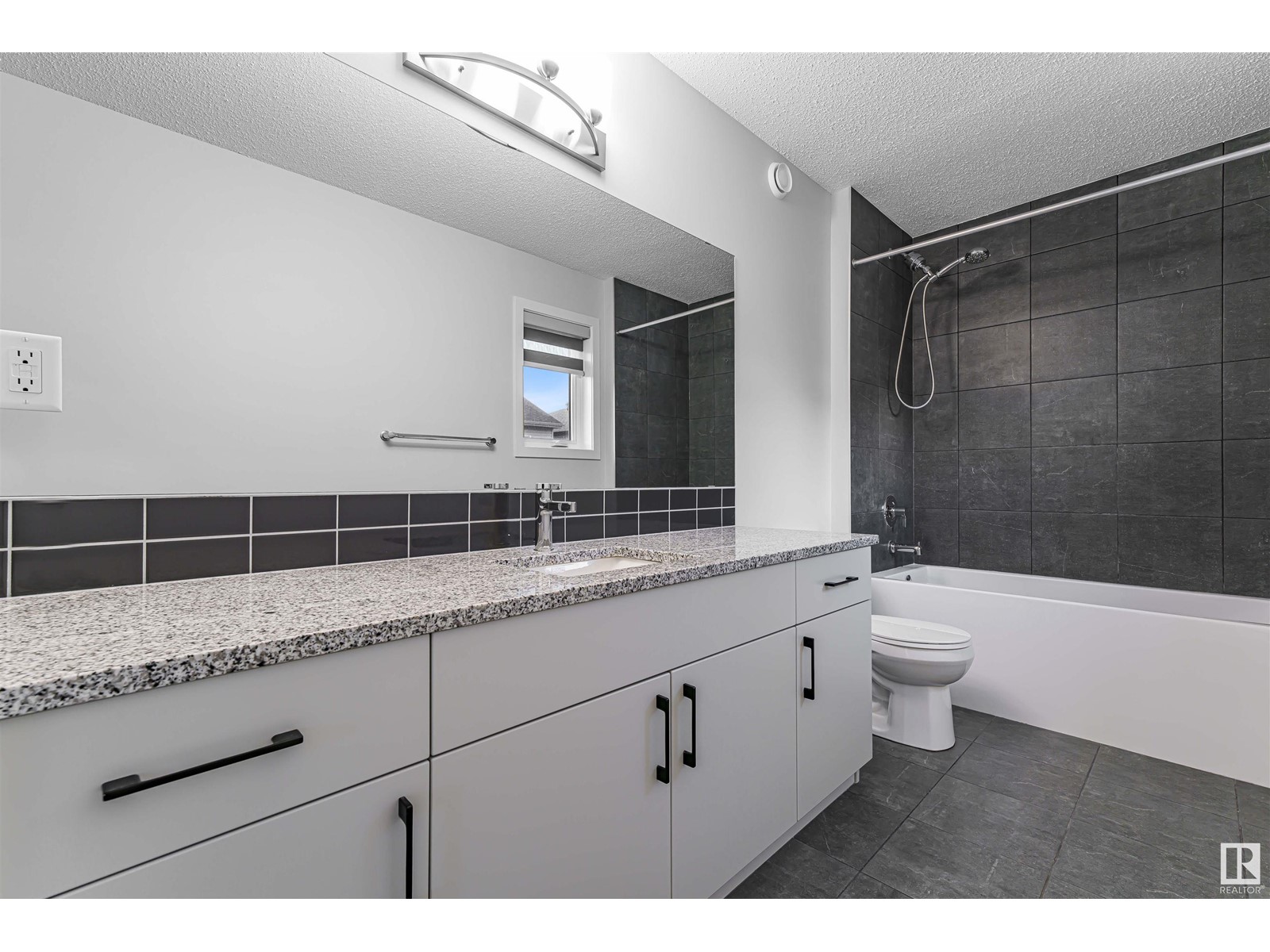 2040 207 St Nw, Edmonton, Alberta  T6M 1R7 - Photo 34 - E4434466