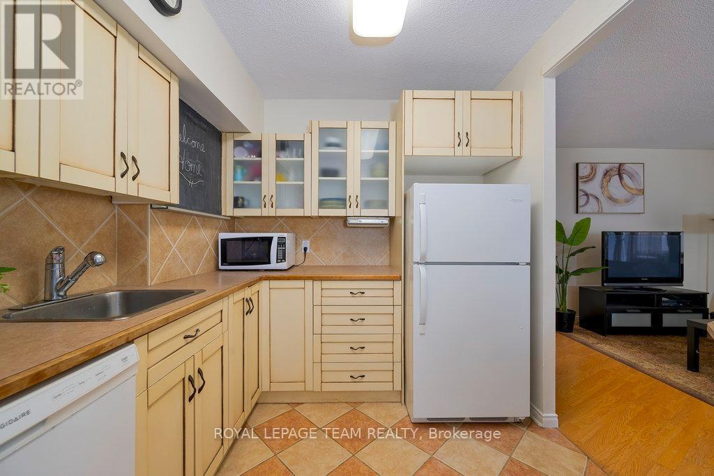1703 - 900 Dynes Road, Ottawa, Ontario  K2C 3L6 - Photo 14 - X12123225