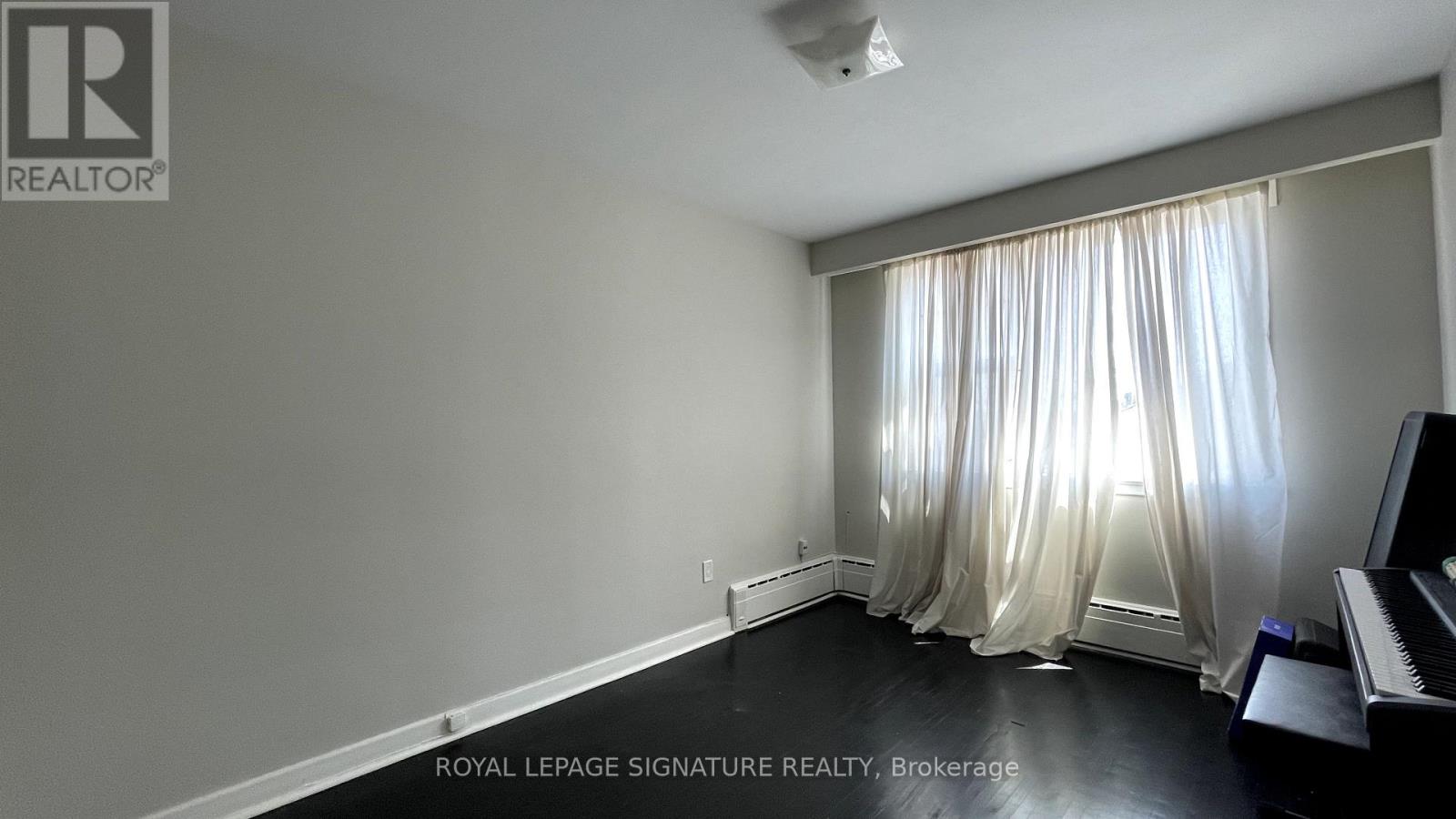 69 Livingstone Avenue, Toronto (Briar Hill-Belgravia), Ontario  M6E 2L7 - Photo 13 - W12123223